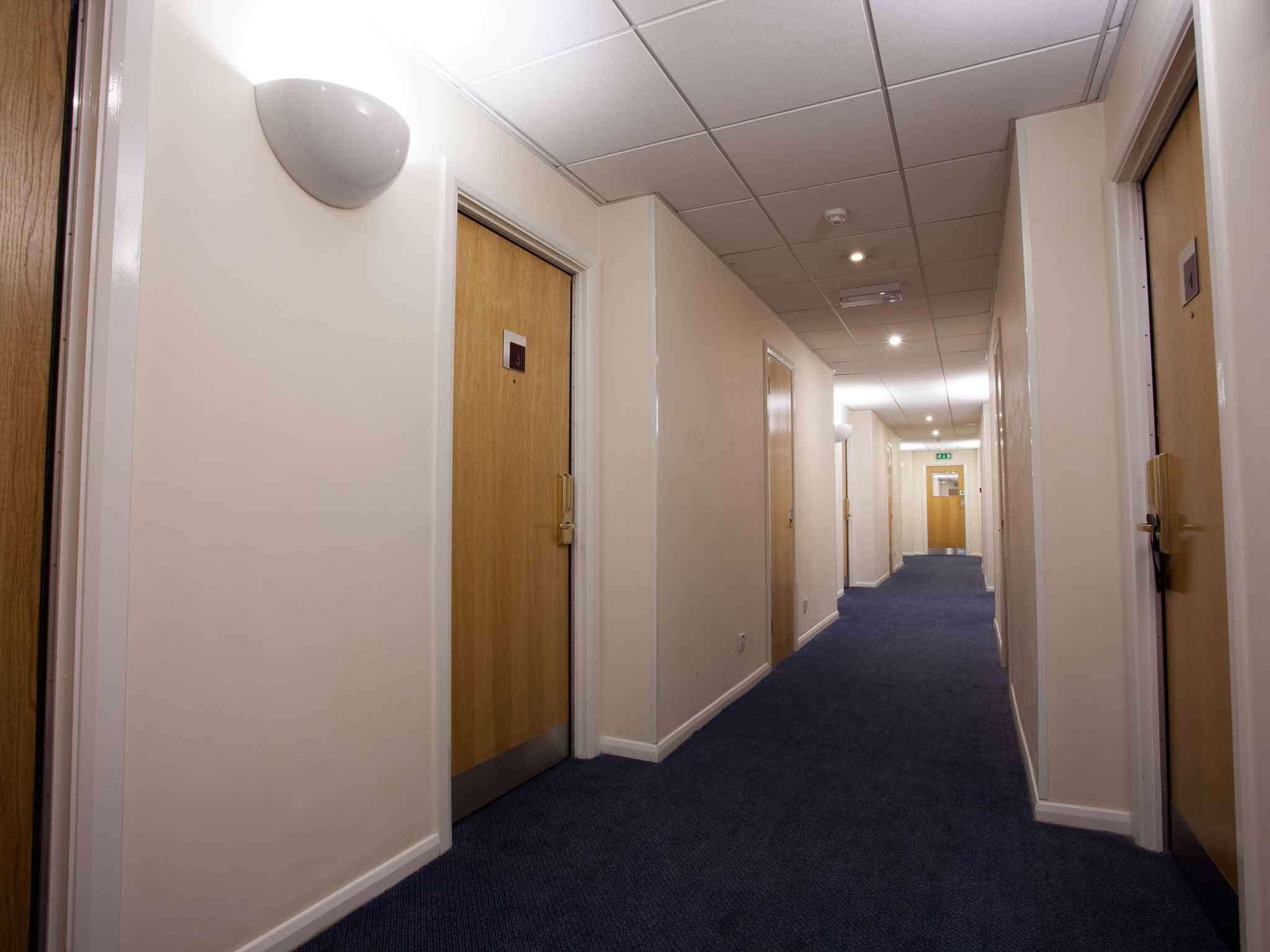 Ibis Cardiff Gate - International Business Park Ξενοδοχείο Εξωτερικό φωτογραφία