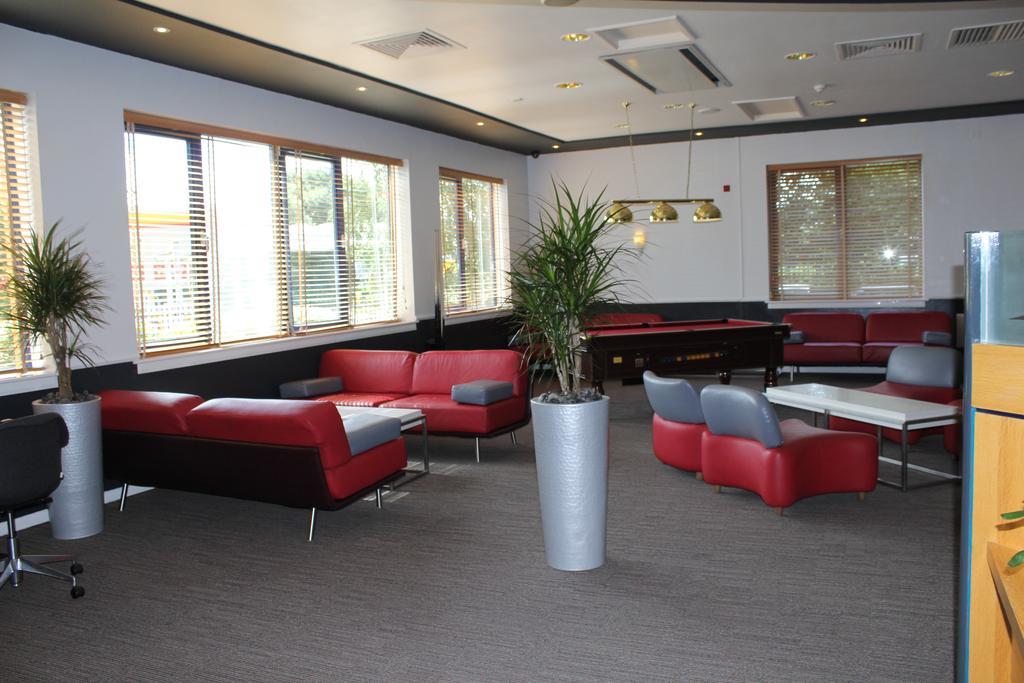 Ibis Cardiff Gate - International Business Park Ξενοδοχείο Εξωτερικό φωτογραφία