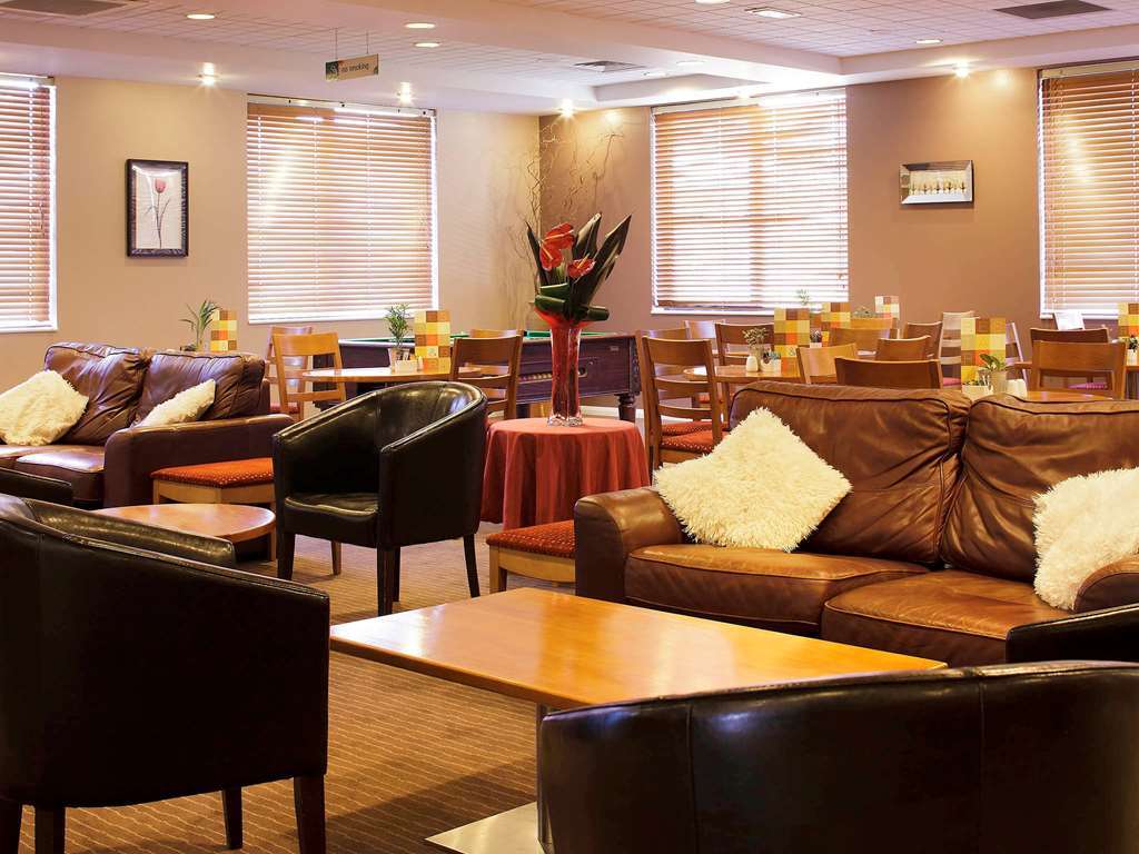 Ibis Cardiff Gate - International Business Park Ξενοδοχείο Εστιατόριο φωτογραφία