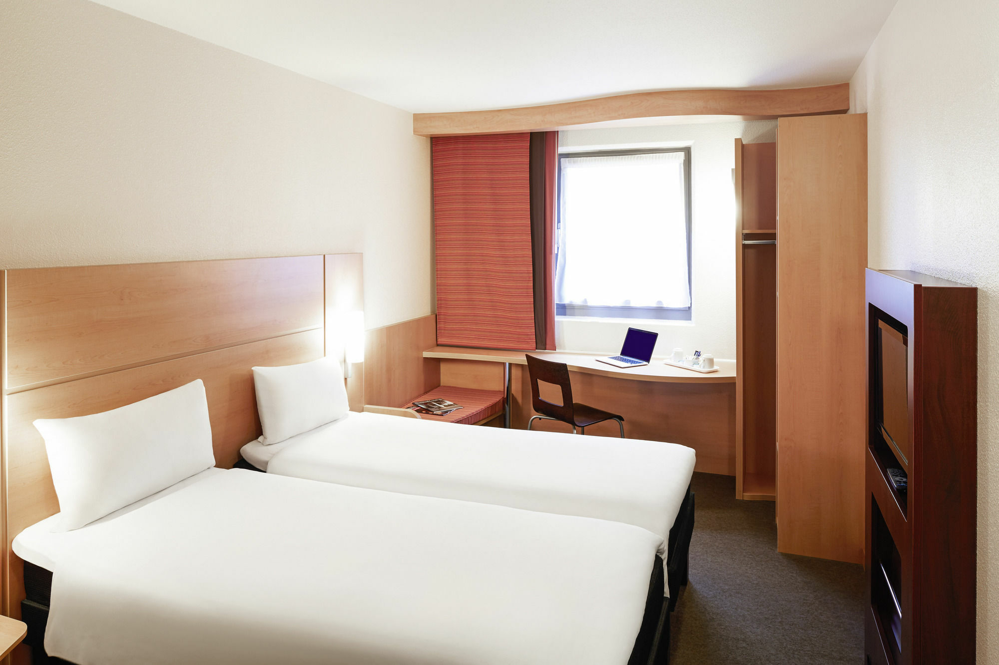 Ibis Cardiff Gate - International Business Park Ξενοδοχείο Εξωτερικό φωτογραφία