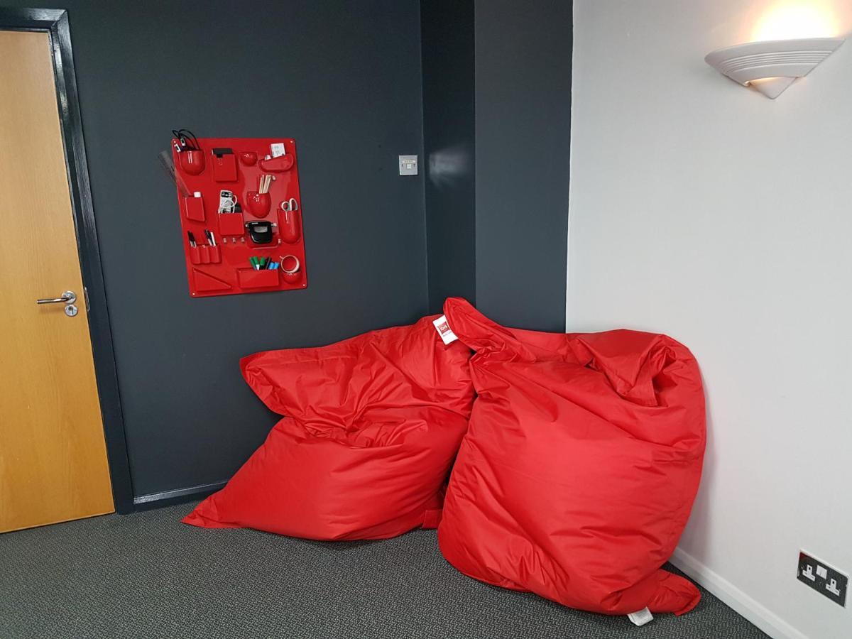 Ibis Cardiff Gate - International Business Park Ξενοδοχείο Εξωτερικό φωτογραφία